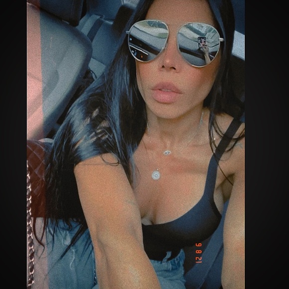 Meet your Posher, Lindsay - Picture 4 of 15